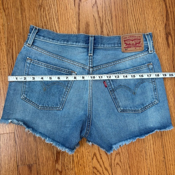 levi's 501 western cowboy high rise button fly raw hem denim blue jean shorts 28 - Picture 14 of 16